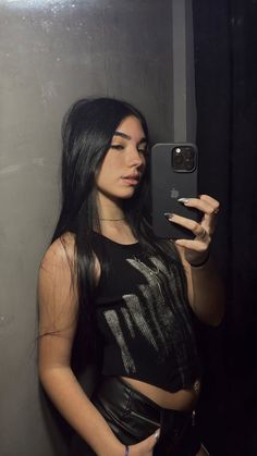 <em>Camila</em>